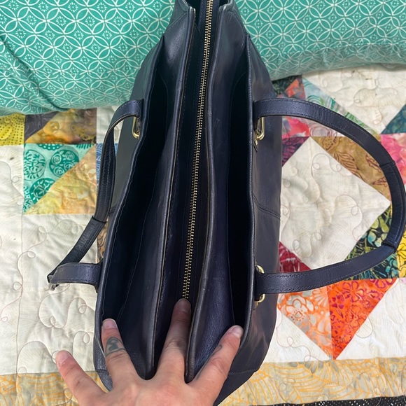 Coach navy blue iridescent tote - Picture 9 of 16
